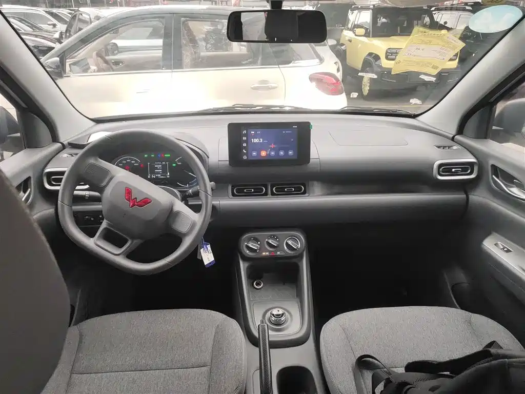 Wuling Hongguang New Energy 2025 Extended Range Hybrid 50KM Comfort Type купить на сайте DeffCars