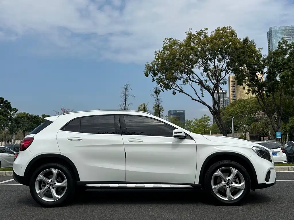 Mercedes-Benz GLA 2019 GLA 200 Dynamic купить на сайте DeffCars