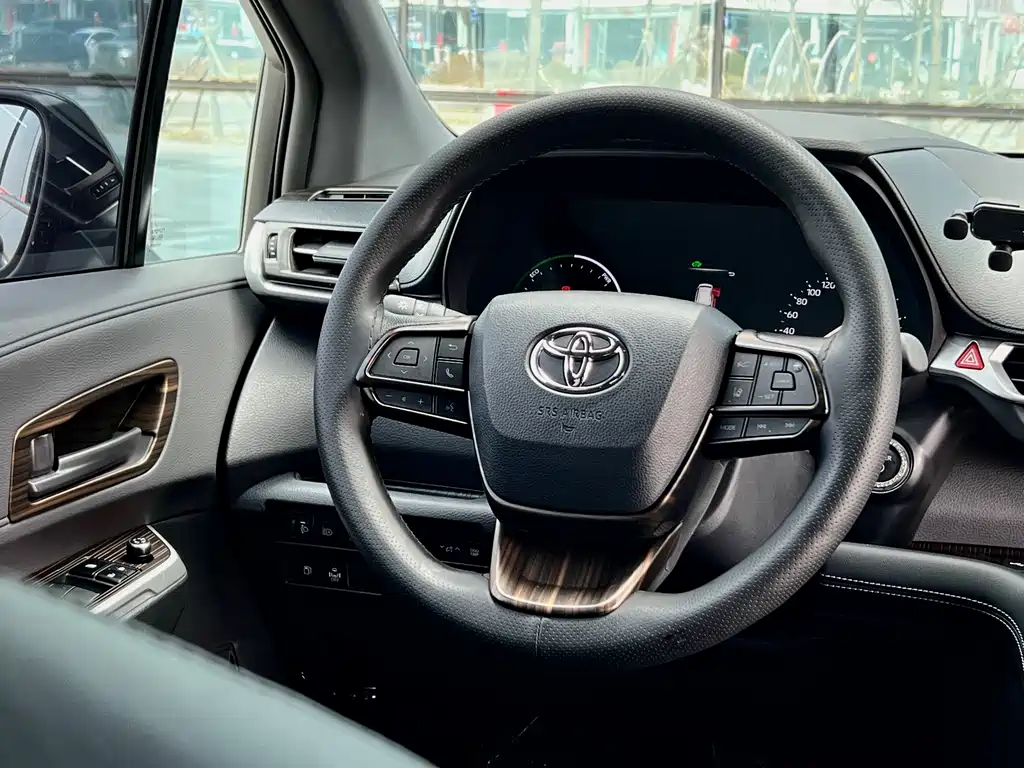 Grevia 2024 2.5L Hybrid Luxury Edition купить на сайте DeffCars