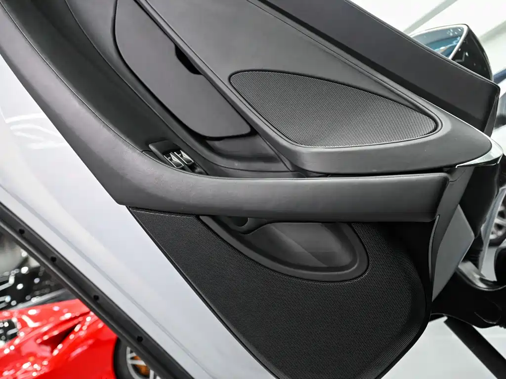 McLaren GT 2019 4.0T Standard Model купить на сайте DeffCars