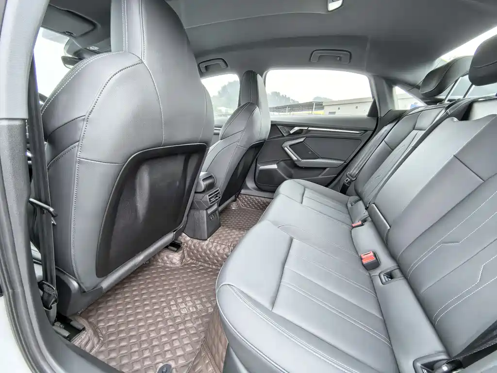 Audi A3 2025 A3L Limousine 35TFSI Flying Spur Enjoyable Model купить на сайте DeffCars