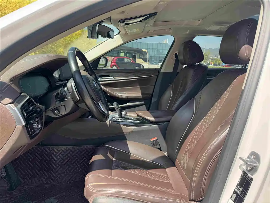 BMW 5 Series 2020 530Li Leading Luxury Package купить на сайте DeffCars
