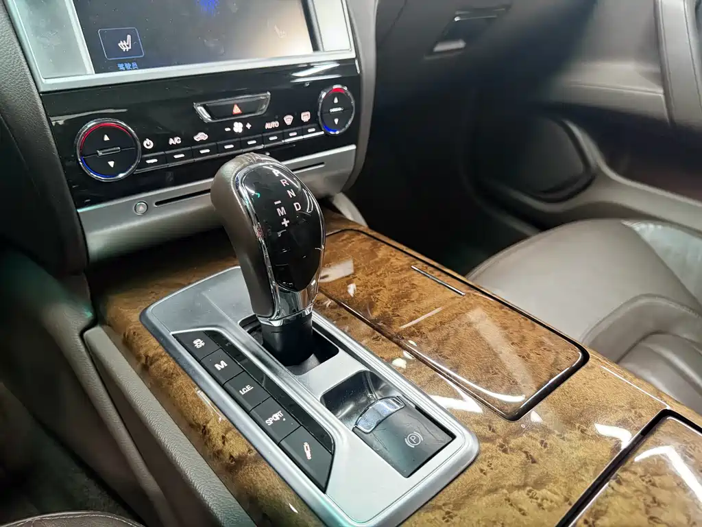 President 2013 3.0T standard model купить на сайте DeffCars