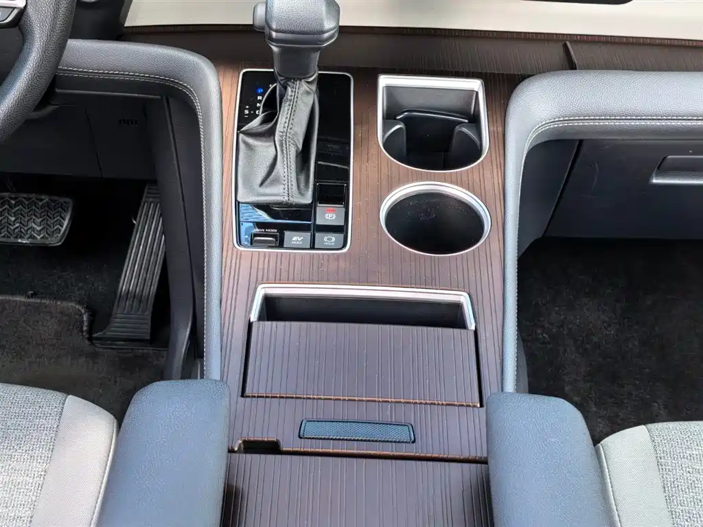 SIENNA 2021 2.5L Hybrid Comfort Edition купить на сайте DeffCars