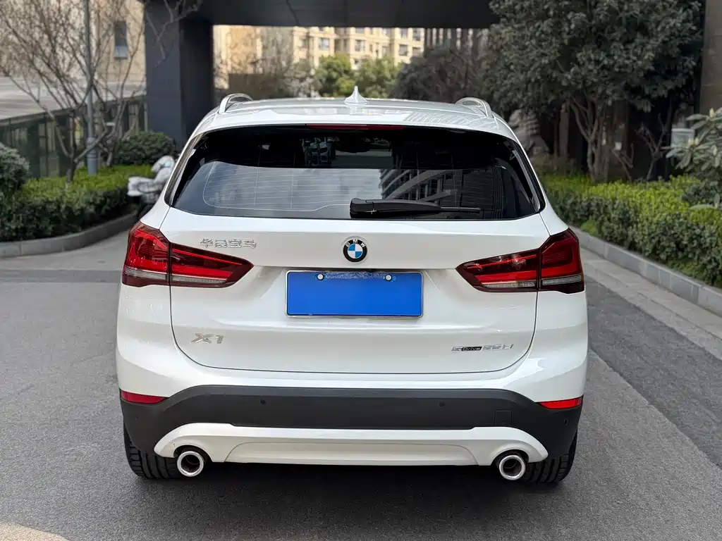 BMW X1 2022 sDrive25Li Leading Model купить на сайте DeffCars