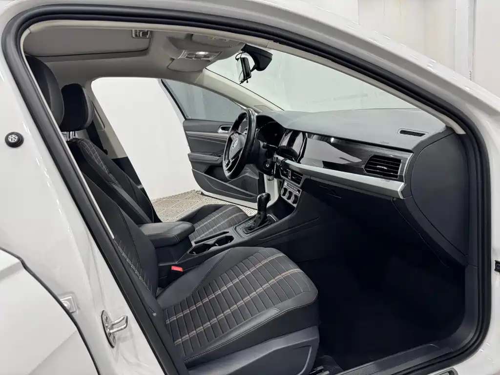 Lavida 2022 280TSI DSG Comfort Edition купить на сайте DeffCars