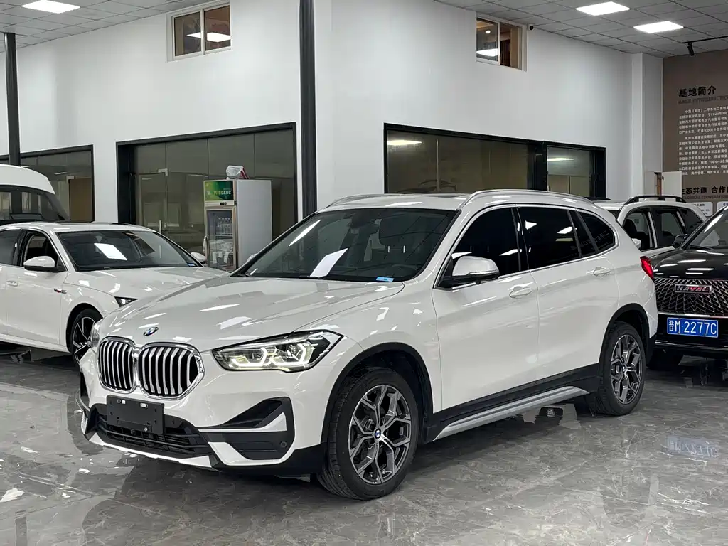 BMW X1 2022 sDrive20Li Exclusive Model купить на сайте DeffCars