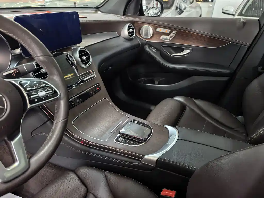 Mercedes-Benz GLC 2020 facelift GLC 300 L 4MATIC dynamic купить на сайте DeffCars