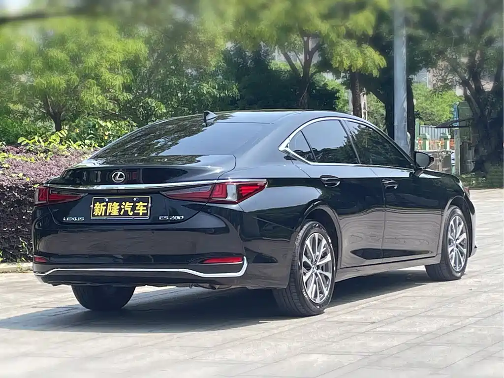 Lexus ES 2023 200 Excellence Edition купить на сайте DeffCars