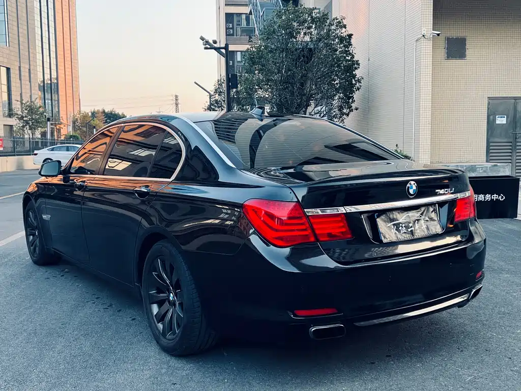 BMW 7 Series 2013 740Li Leading Model купить на сайте DeffCars