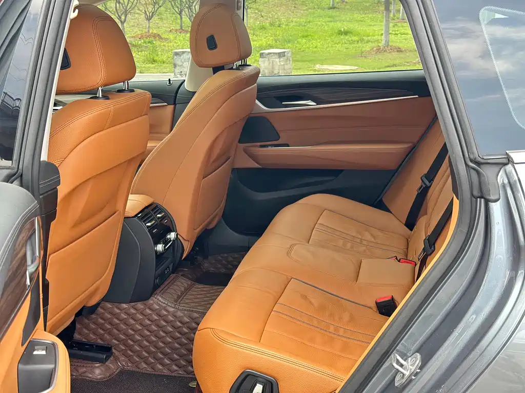 BMW 6 Series GT 2021 630i Luxury Design Package купить на сайте DeffCars