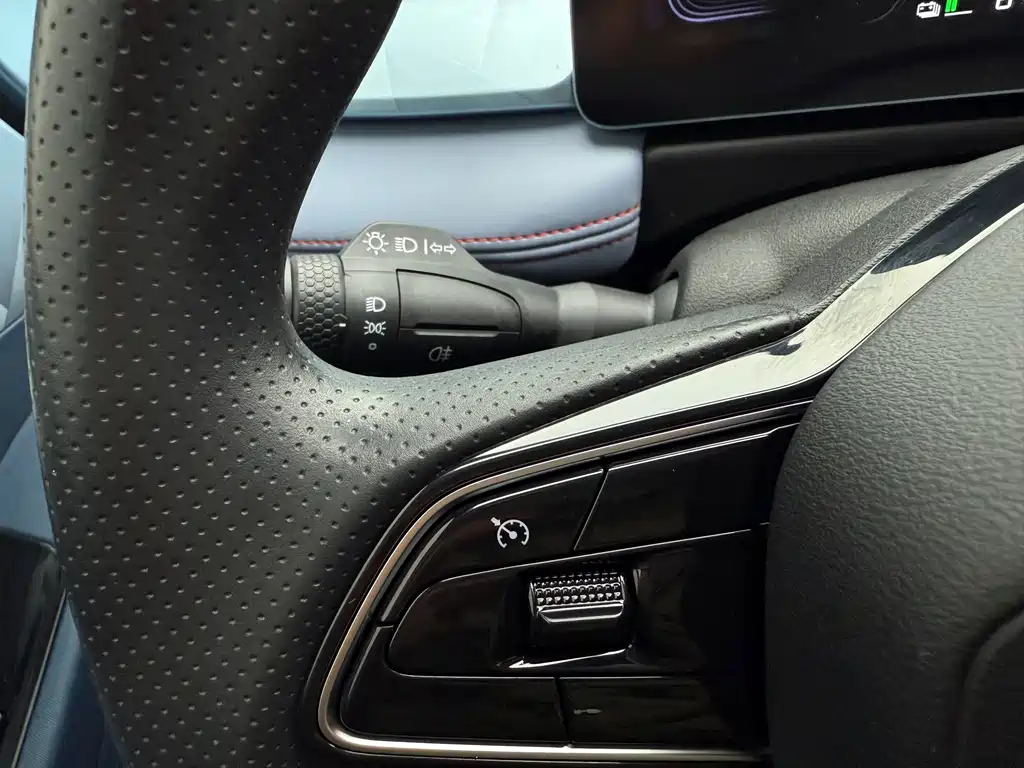 Geely Geometry E Firefly 2022 Model 320KM Smart Tiger 4 Seats купить на сайте DeffCars