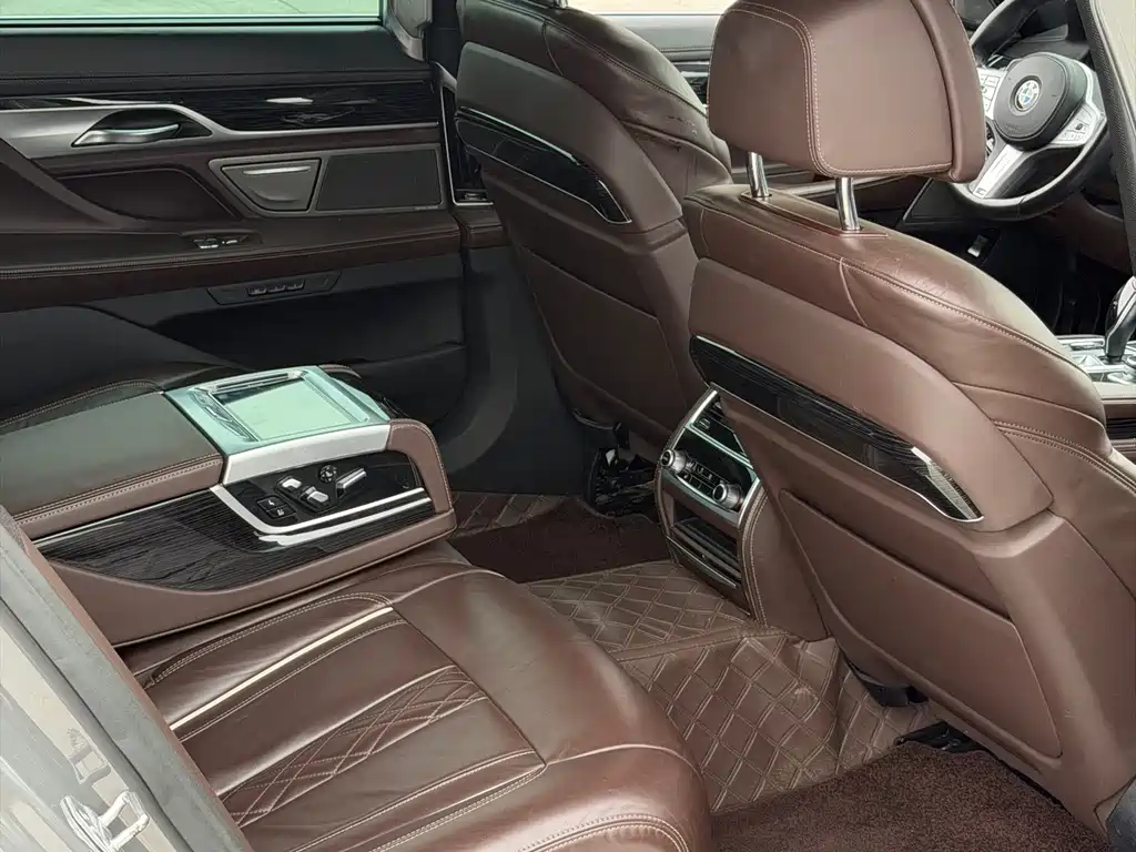 BMW 7 Series 2019 730Li M Sports Package купить на сайте DeffCars