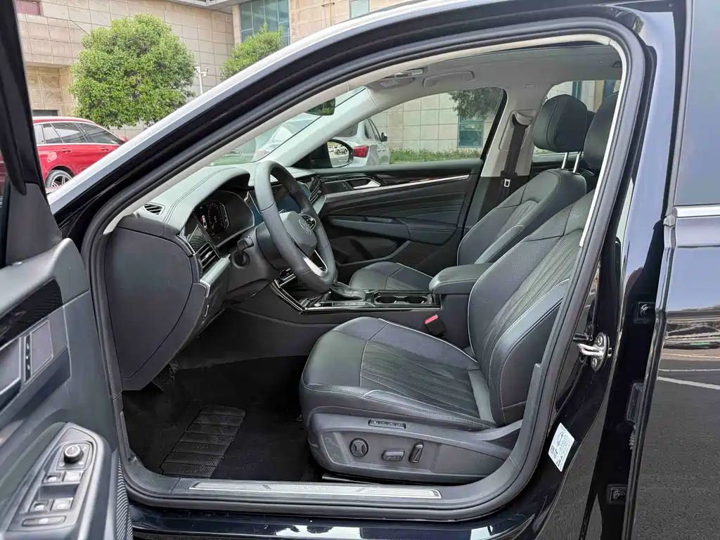 Passat 2022 330TSI Starry Sky Deluxe Edition купить на сайте DeffCars