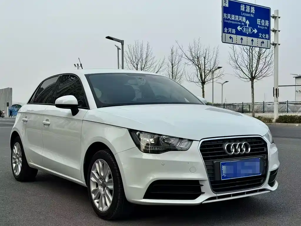 Audi A1 2014 30 TFSI Sportback Fashionable купить на сайте DeffCars