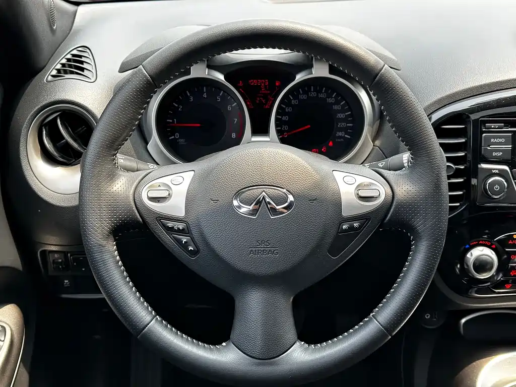 Infiniti ESQ 2014 1.6L Straightforward Edition купить на сайте DeffCars
