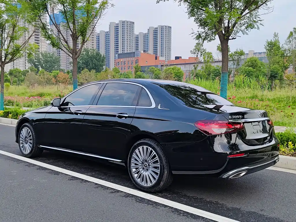 Mercedes-Benz E-Class 2022 E 300 L Luxury Model купить на сайте DeffCars