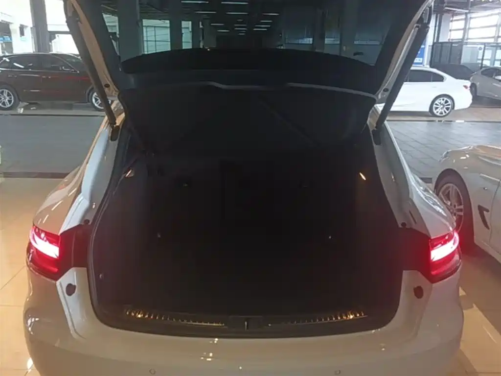 Macan 2021 Macan 2.0T купить на сайте DeffCars