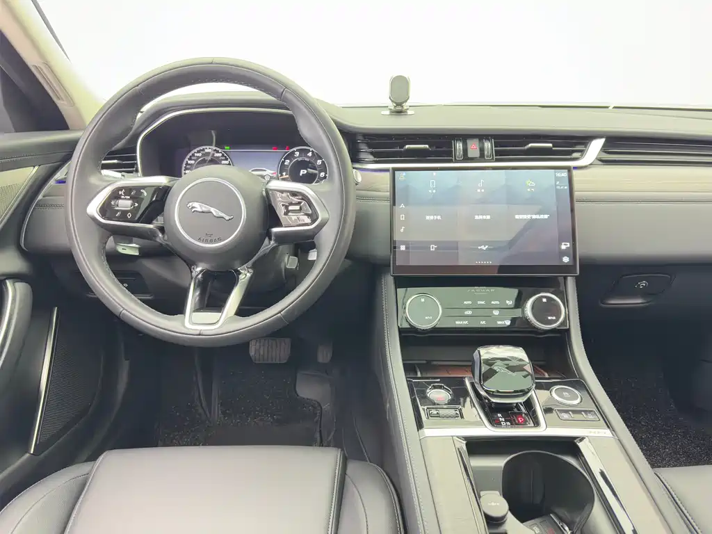 Jaguar XFL 2022 XFL 2.0T P200 2WD Elite Deluxe Edition купить на сайте DeffCars
