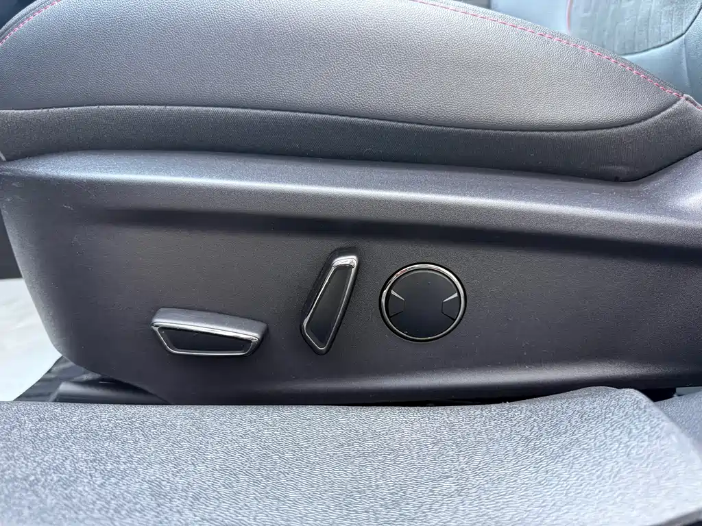 Mondeo 2023 EcoBoost 245 Luxury купить на сайте DeffCars