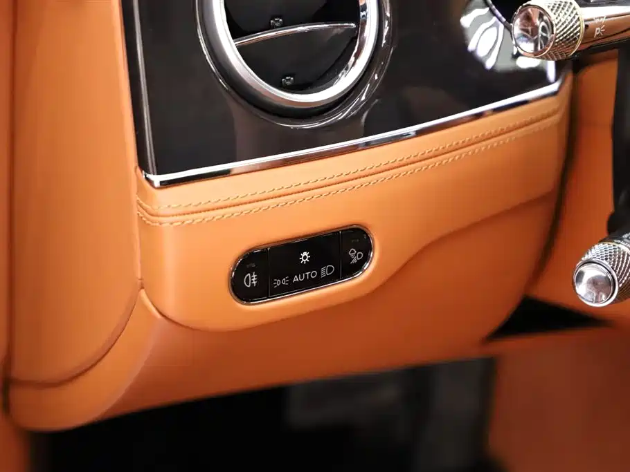 Flying Spur 2022 4.0T V8 Standard Edition купить на сайте DeffCars