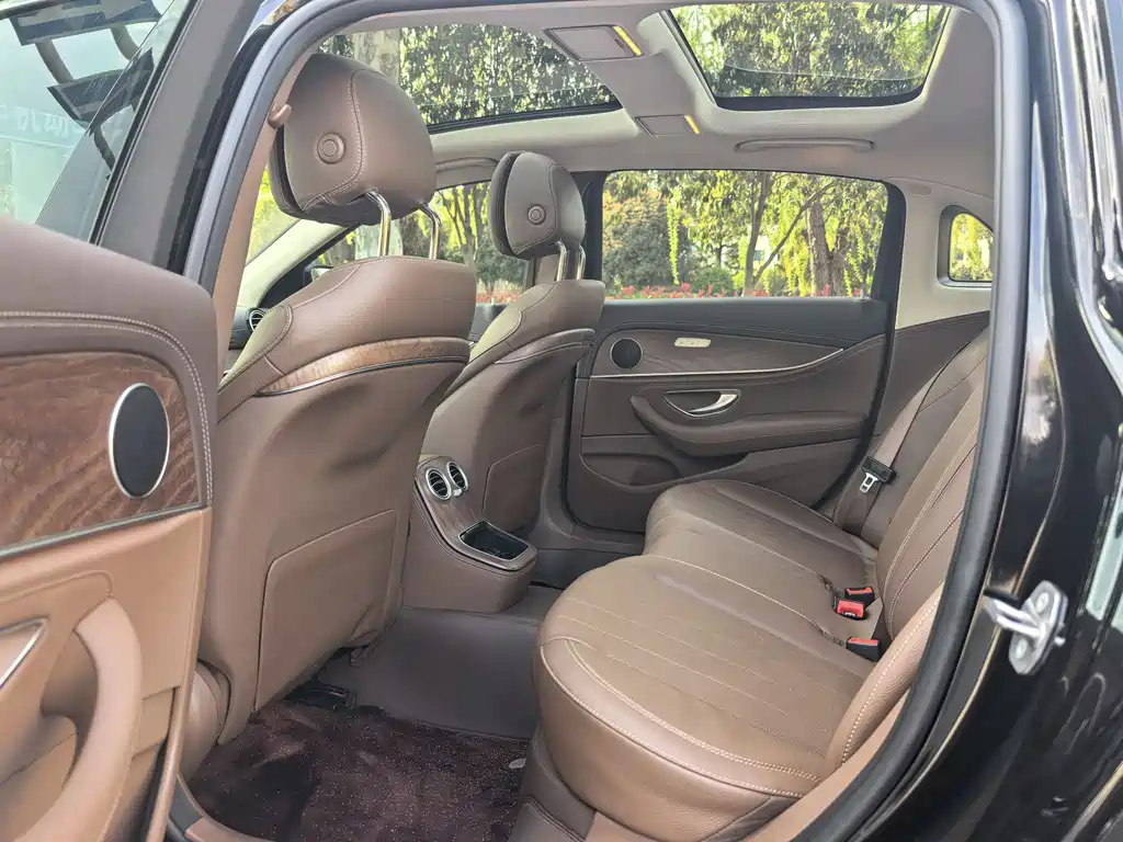 Mercedes-Benz E-Class 2023 E 300 L Fashion купить на сайте DeffCars