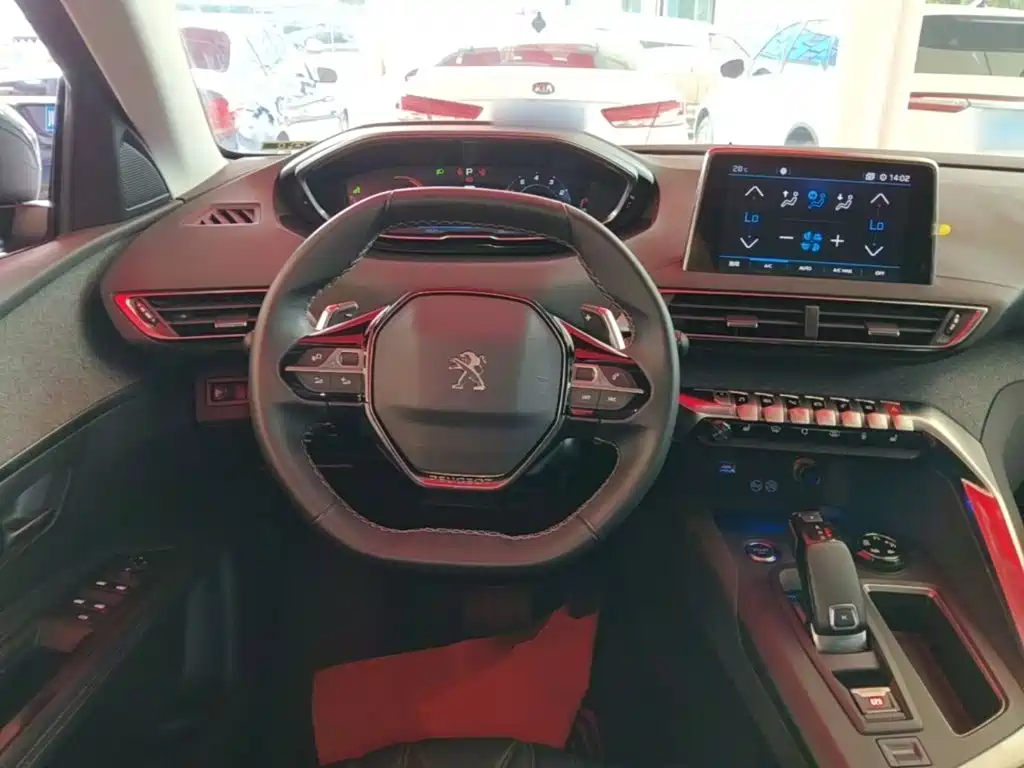 Peugeot 5008 2017 380THP 7-seat luxury version купить на сайте DeffCars