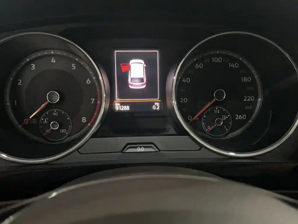 Tiguan L 2019 280TSI automatic two-wheel drive panoramic comfort version National V купить на сайте DeffCars