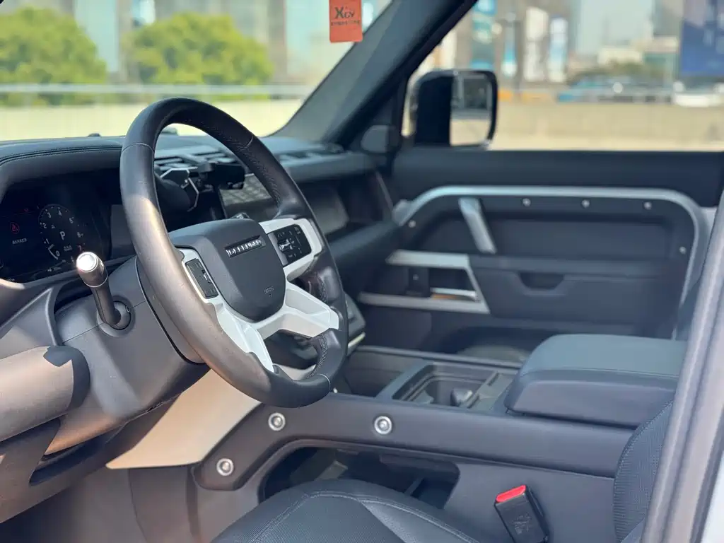 Land Rover Defender 2024 110 3.0T P400 X-DYNAMIC HSE купить на сайте DeffCars