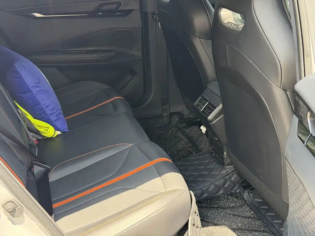 Changan UNI-V 2024 1.5T Premium купить на сайте DeffCars