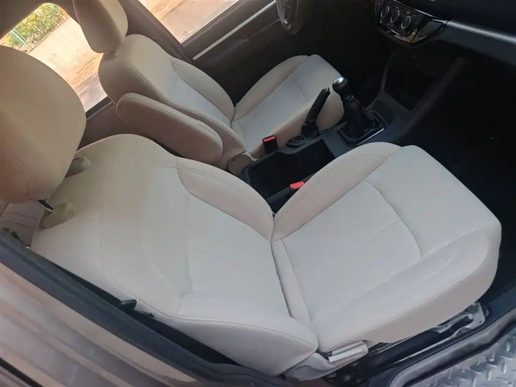 Lingzhi 2023 M5 1.6L practical 5-seater купить на сайте DeffCars