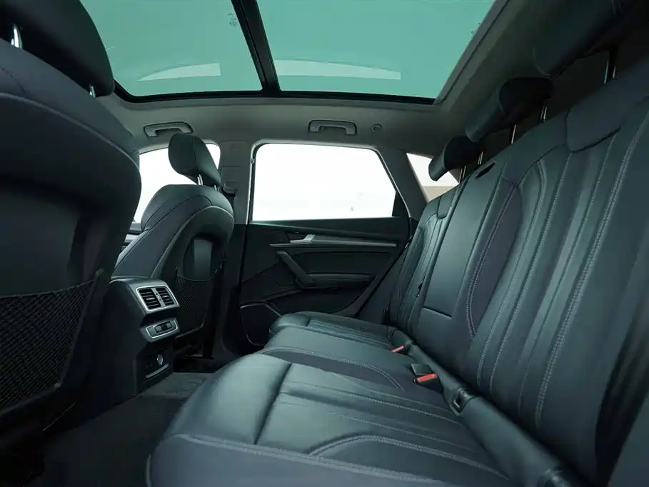 Audi Q5L 2021 40 TFSI luxury and dynamic model купить на сайте DeffCars