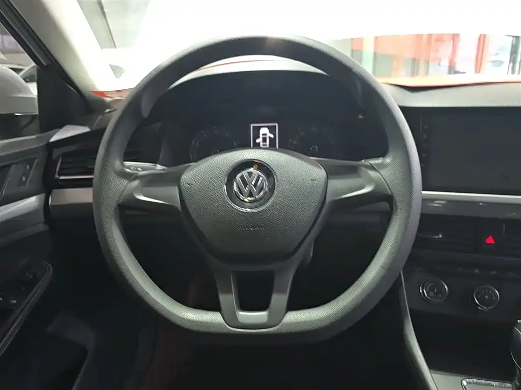 Bora 2019 1.5L automatic fashion model купить на сайте DeffCars
