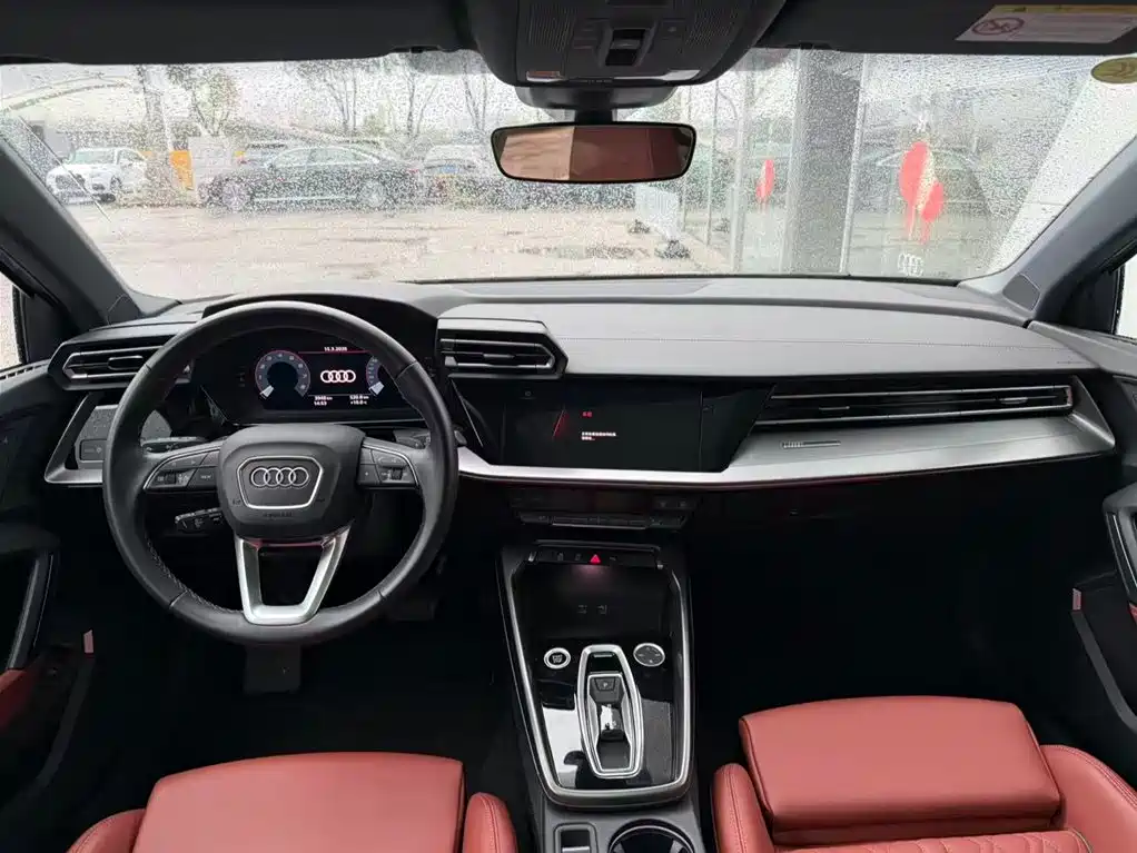 Audi A3 2025 A3L Limousine 35TFSI Flying Spur Exclusive купить на сайте DeffCars