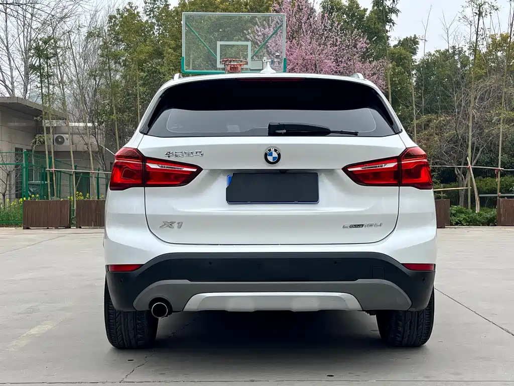 BMW X1 2019 sDrive18Li Exclusive Model купить на сайте DeffCars