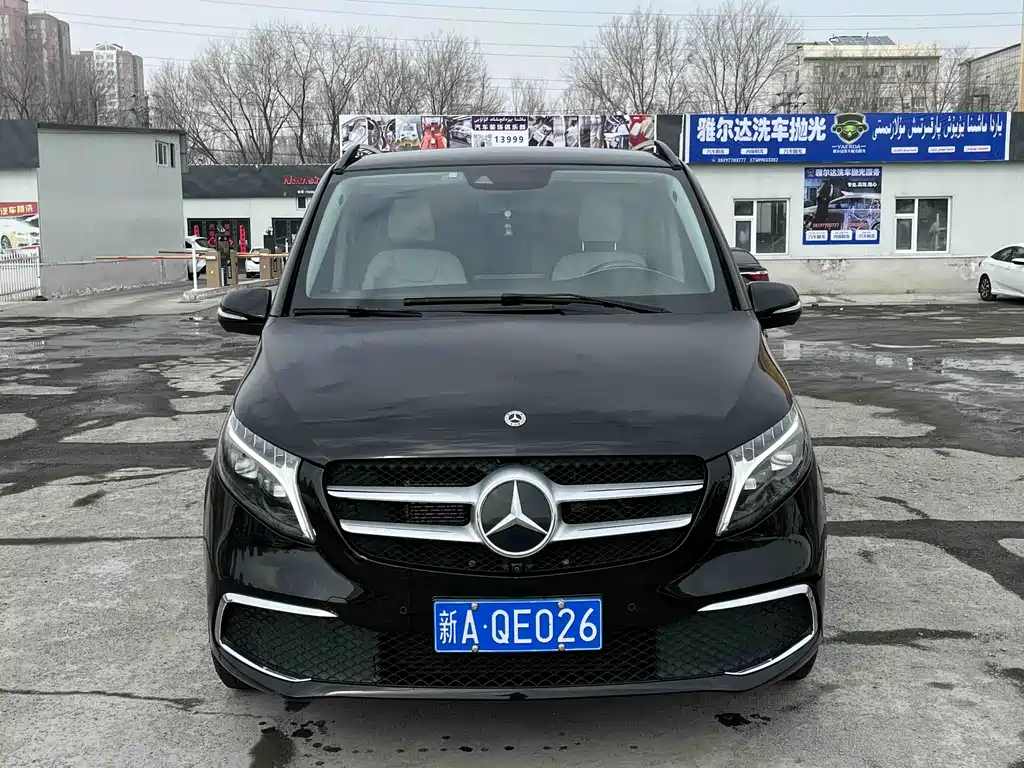 Mercedes-Benz V-Class 2021 V 260 L Long Wheelbase Premium Edition купить на сайте DeffCars