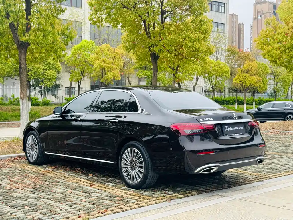 Mercedes-Benz E-Class 2023 E 300 L Fashion купить на сайте DeffCars