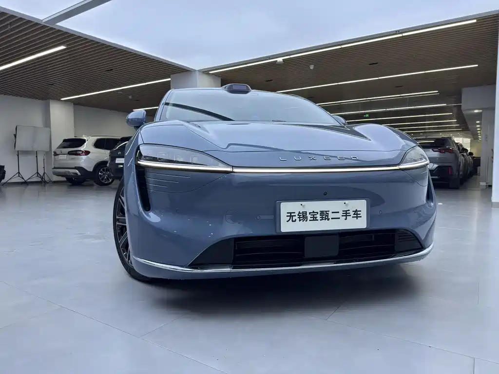 Zhijie R7 2025 extended range 251km Max купить на сайте DeffCars