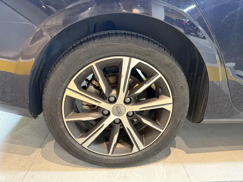Emgrand 2022 4th generation 1.5L CVT premium model купить на сайте DeffCars