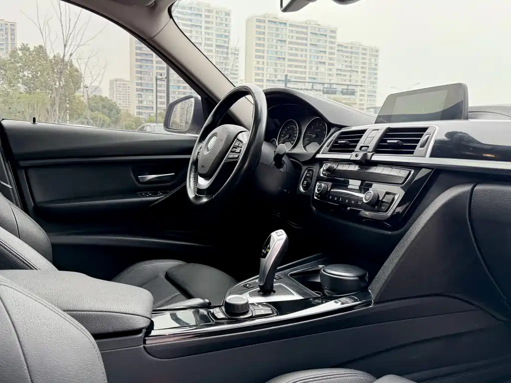 BMW 3 Series 2018 320Li Fashion Model купить на сайте DeffCars