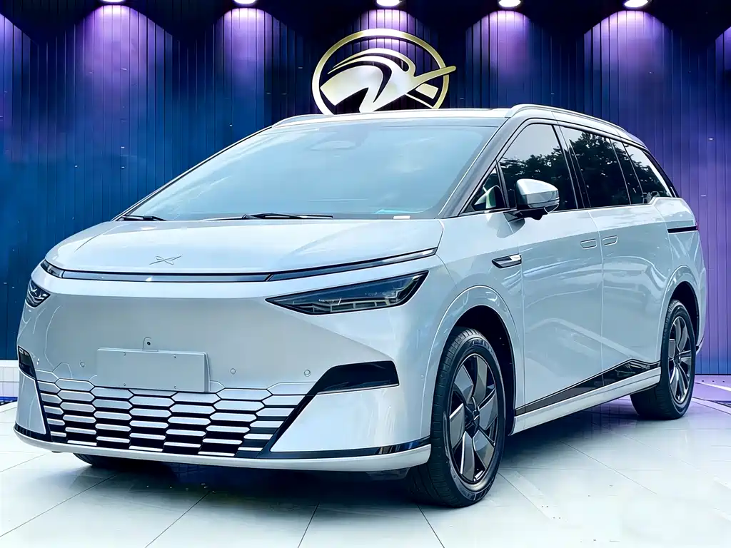 Xpeng X9 2024 702 Super Long Battery Life Pro купить на сайте DeffCars