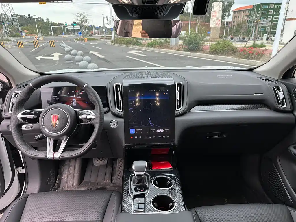 Hongqi HS3 PHEV 2025 117km Jinwei Edition купить на сайте DeffCars