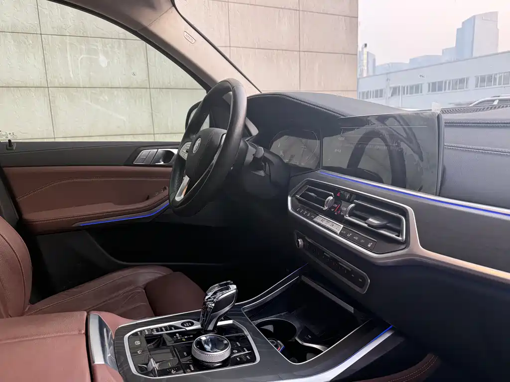 BMW X7 2022 xDrive40i Leading Luxury Package купить на сайте DeffCars