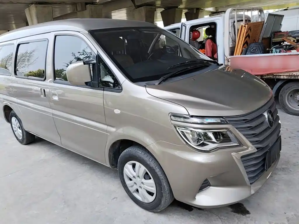 Lingzhi 2023 M5L 1.6L Basic 7-seater купить на сайте DeffCars