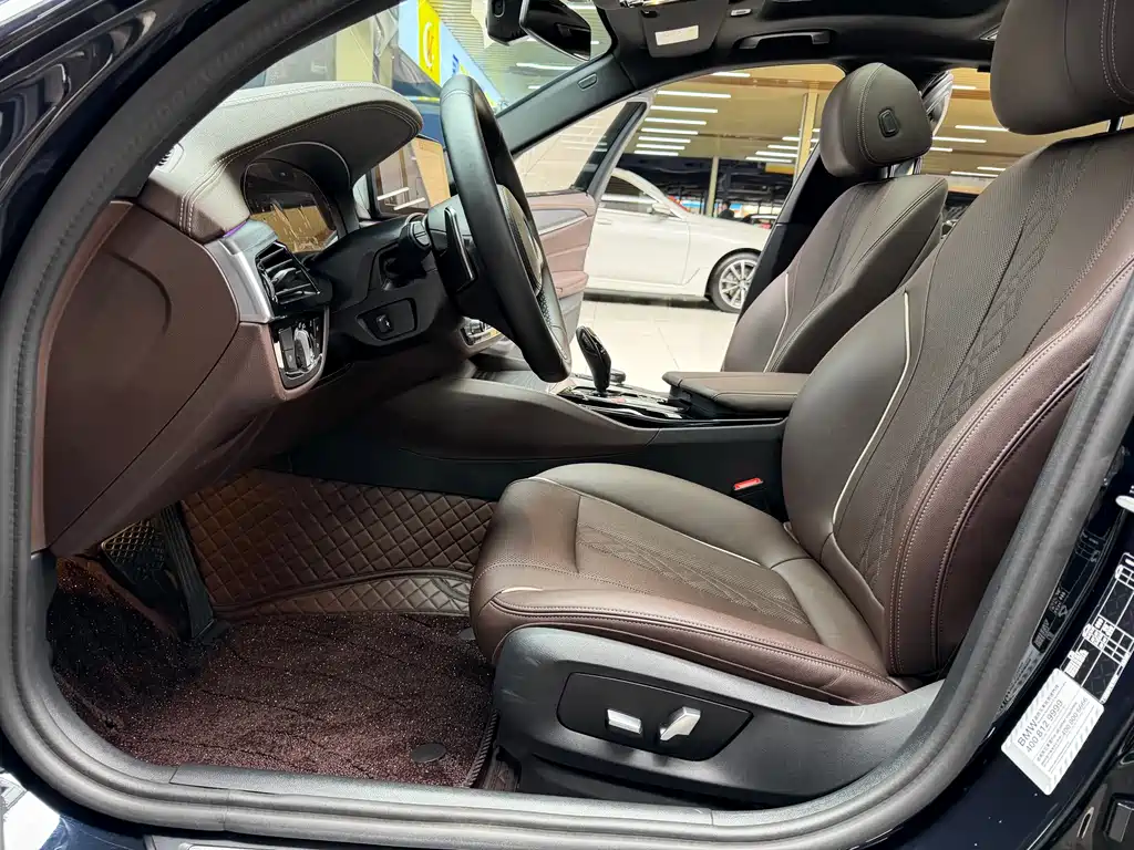 BMW 5 Series 2023 facelift 530Li leading M sports package купить на сайте DeffCars