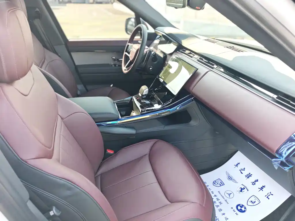 Range Rover Sport 2025 400PS Dynamic SE купить на сайте DeffCars
