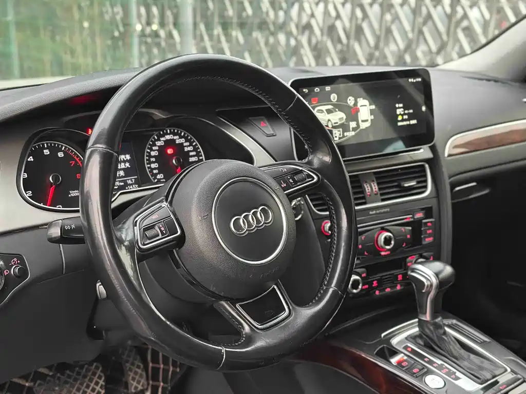 Audi A4L 2016 35 TFSI Collector's Edition S line Comfort купить на сайте DeffCars