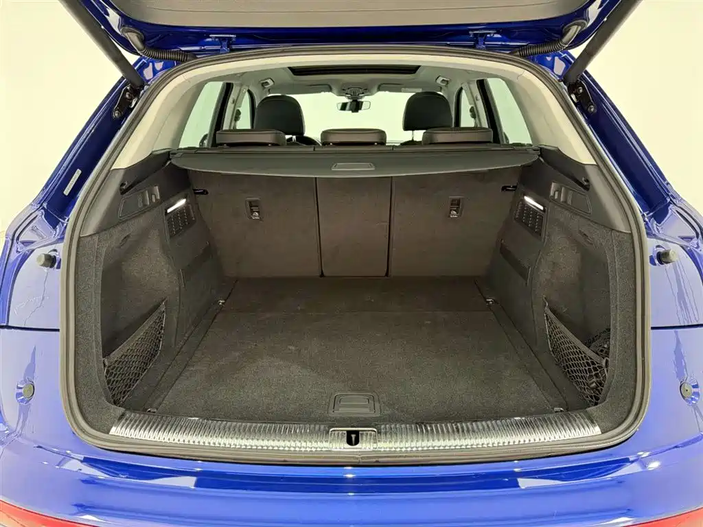 Audi Q5L 2020 facelift 40 TFSI enjoys fashionable style купить на сайте DeffCars