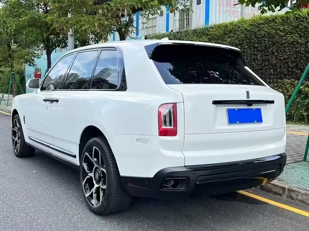 Cullinan 2018 four-seat version купить на сайте DeffCars