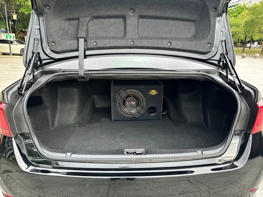 Crown 2018 2.0T Sports Edition купить на сайте DeffCars